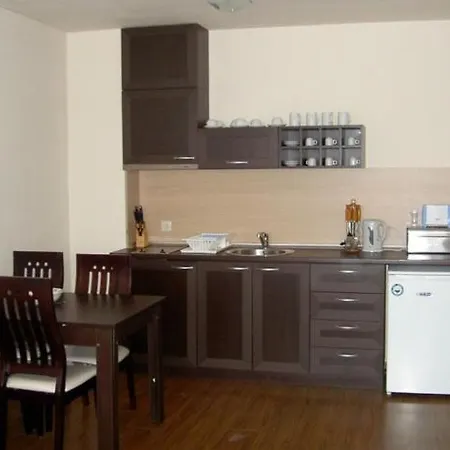 Royal Towers Alexander Services Private * Банско